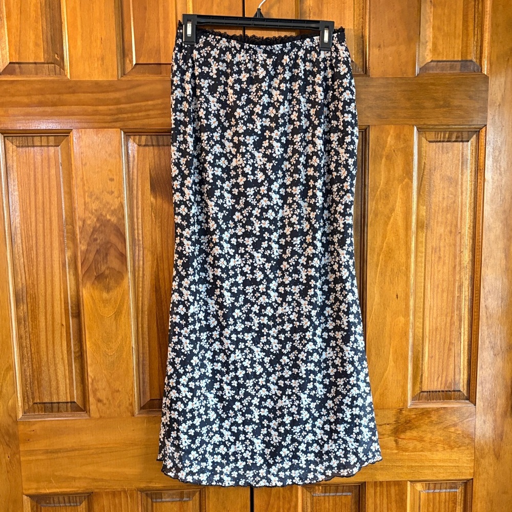 Savanna Floral Maxi Skirt in Black and White